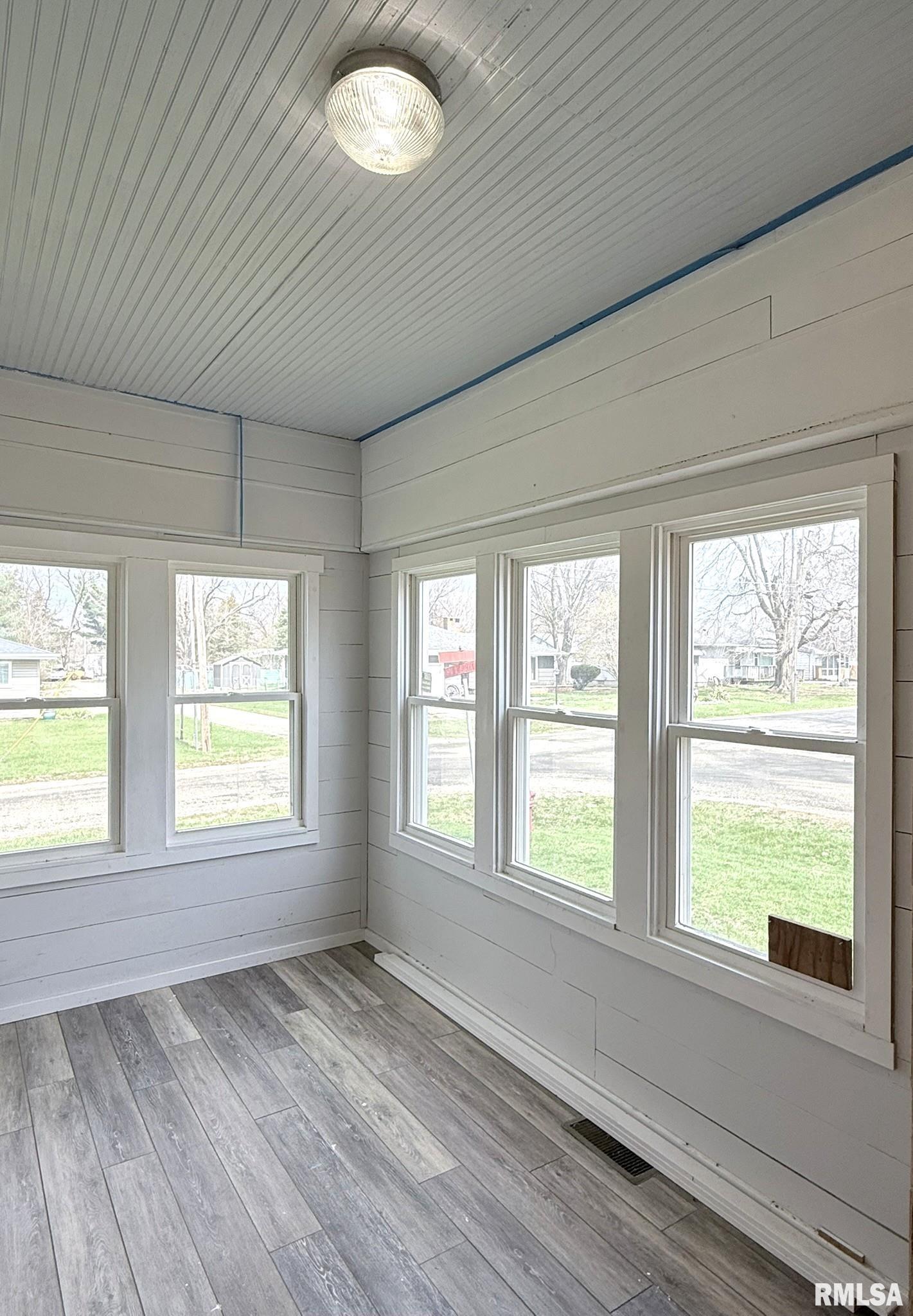 604 North Walnut Street Abingdon, IL 61410 - Photo 7 of 47