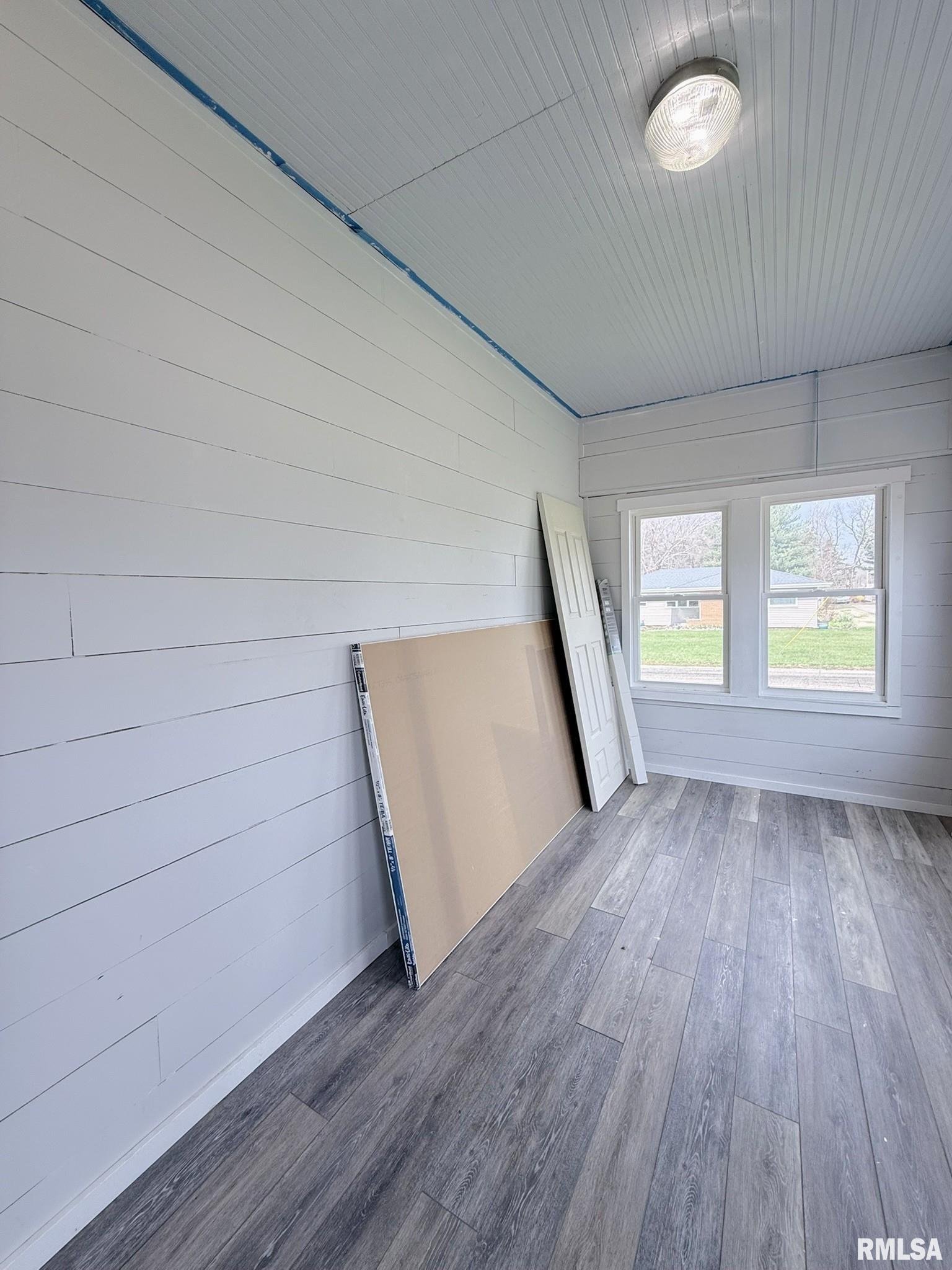 604 North Walnut Street Abingdon, IL 61410 - Photo 8 of 47
