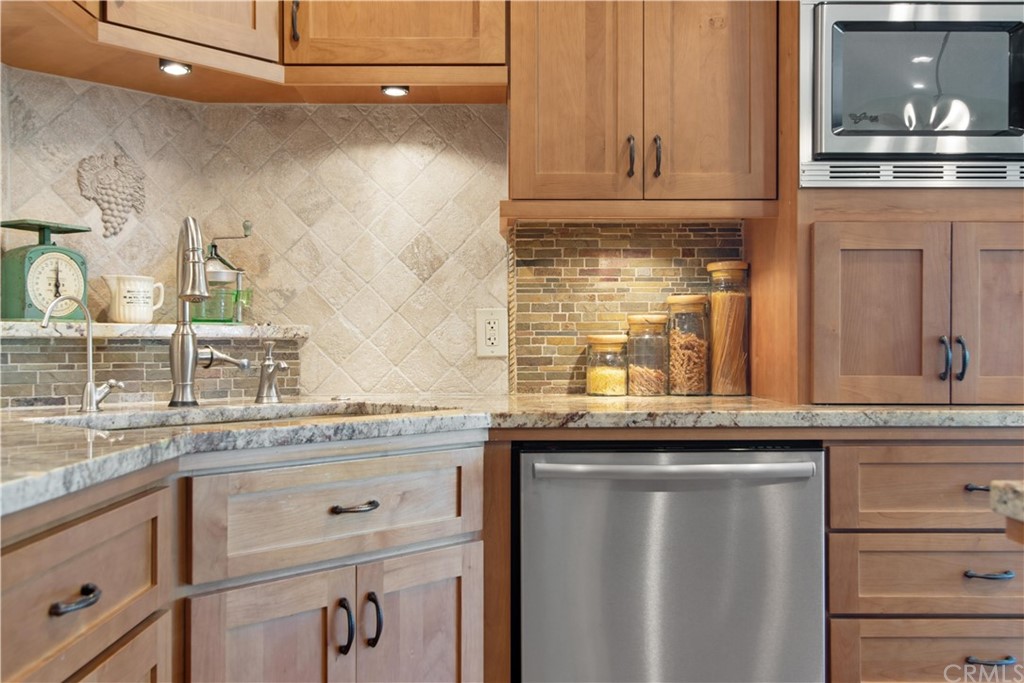 707 Pino Way Paso Robles, CA 93446 - Photo 13 of 41