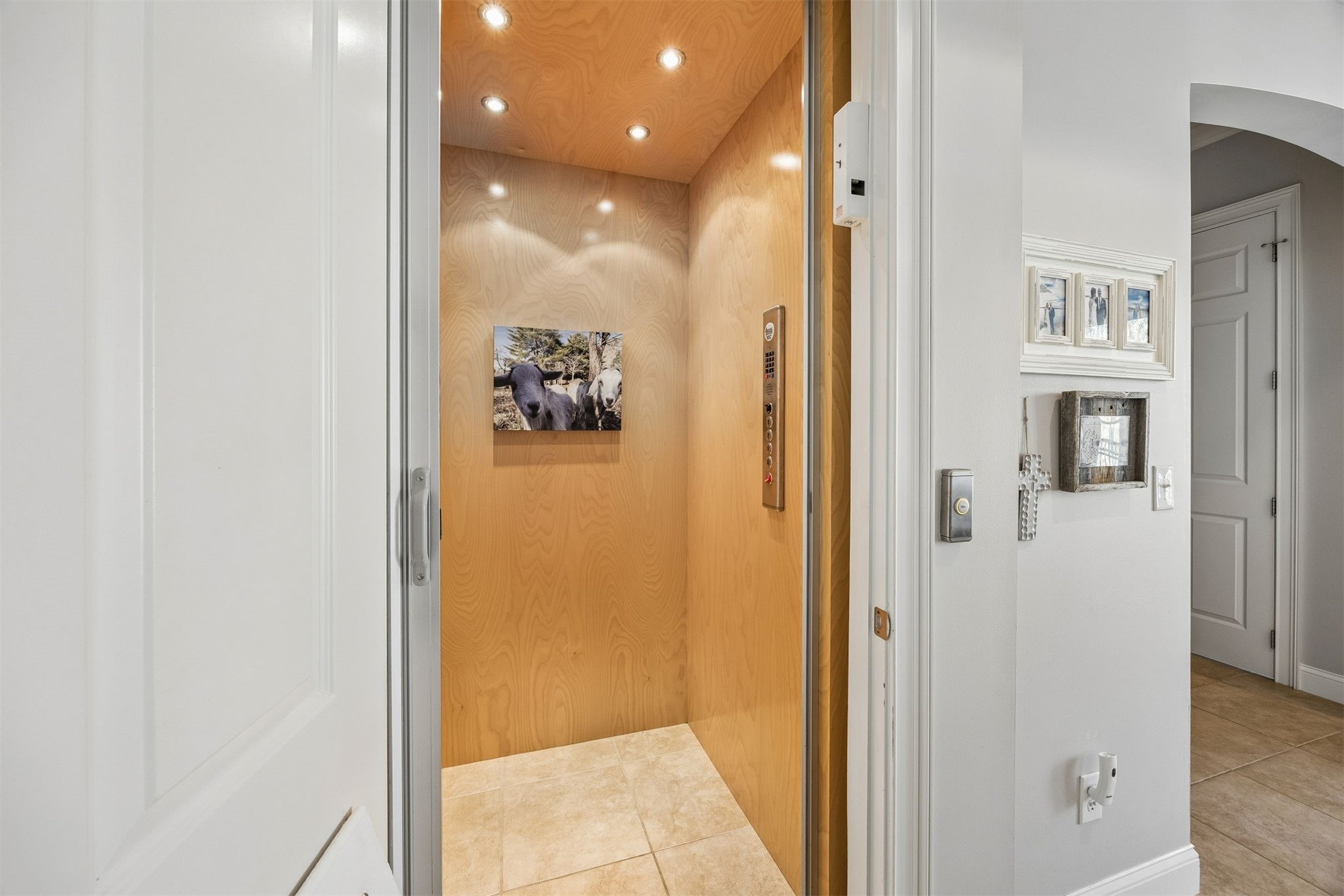 96122 Roddenberry Way Fernandina Beach, FL 32034 - Photo 23 of 34 Elevator