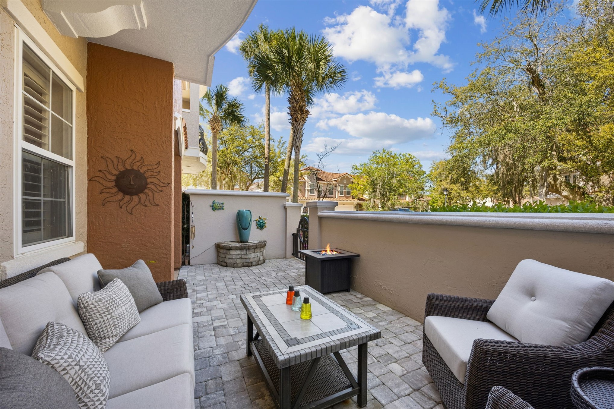 96122 Roddenberry Way Fernandina Beach, FL 32034 - Photo 3 of 34 Front courtyard
