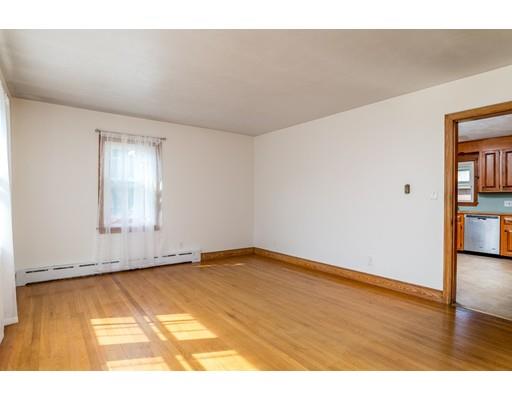 116 Enfield Street Springfield, MA 01151 - Photo 8 of 32 Gallery Image 8