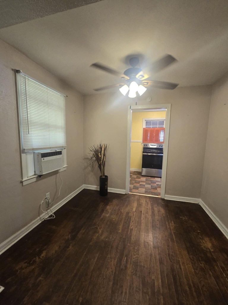 2404 Bruce Avenue Columbus, GA 31903 - Photo 4 of 9