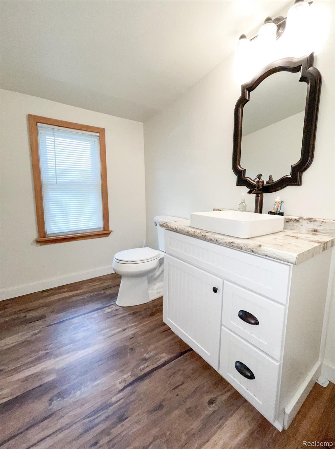 3215 West Lake Road Clio, MI 48420 - Photo 31 of 41 lake half bath.jpg