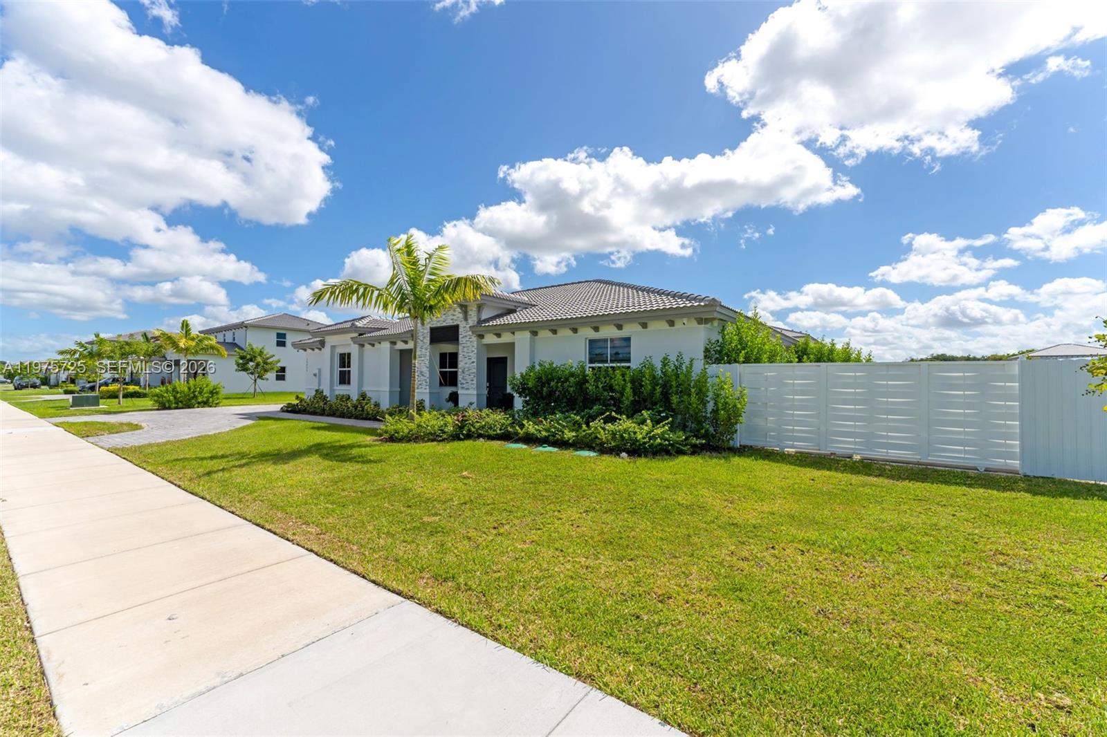 19866 Southwest 320th Street Homestead, FL 33030 - Photo 3 of 50