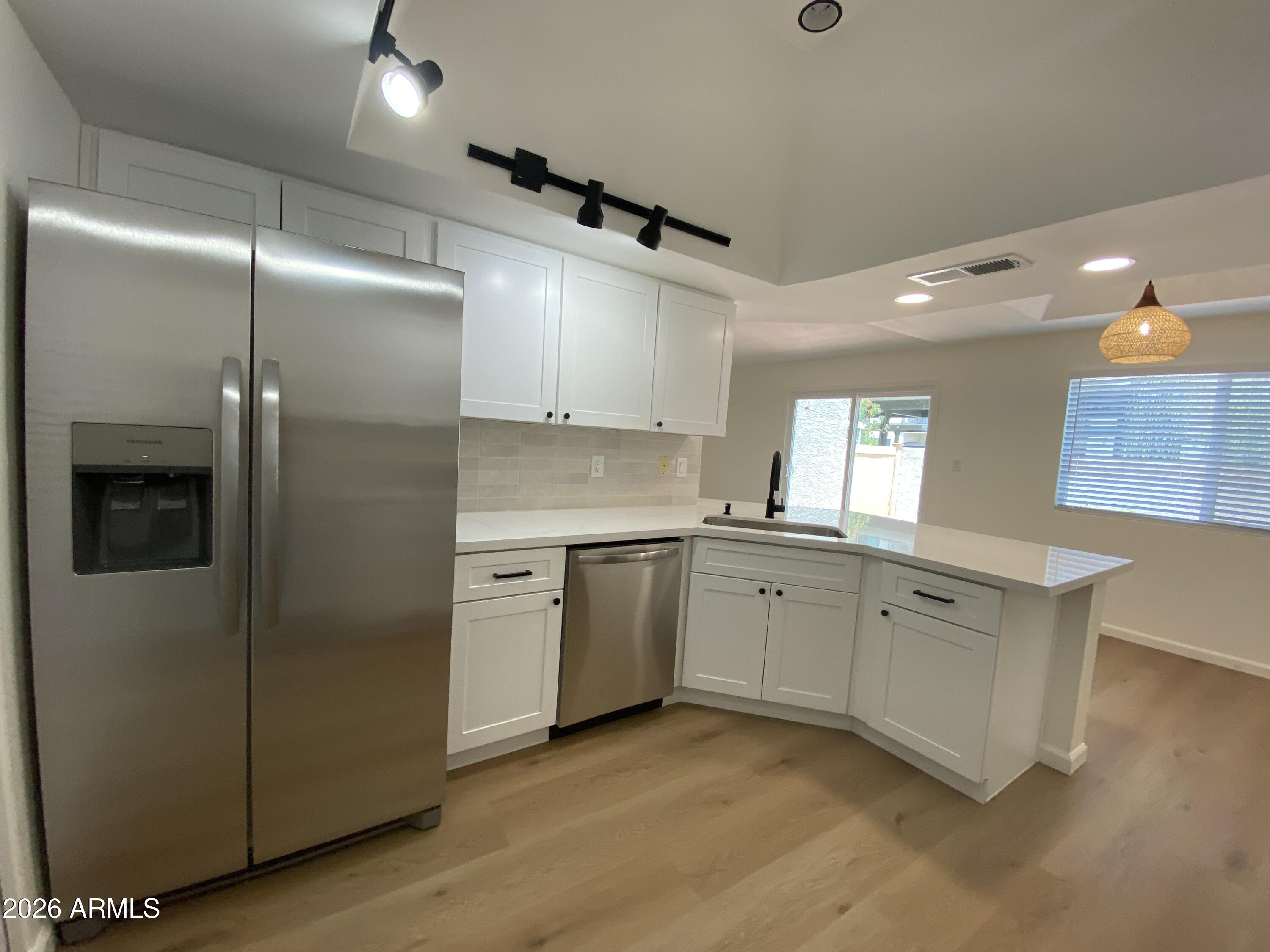 6746 West Ruth Avenue Peoria, AZ 85345 - Photo 6 of 18