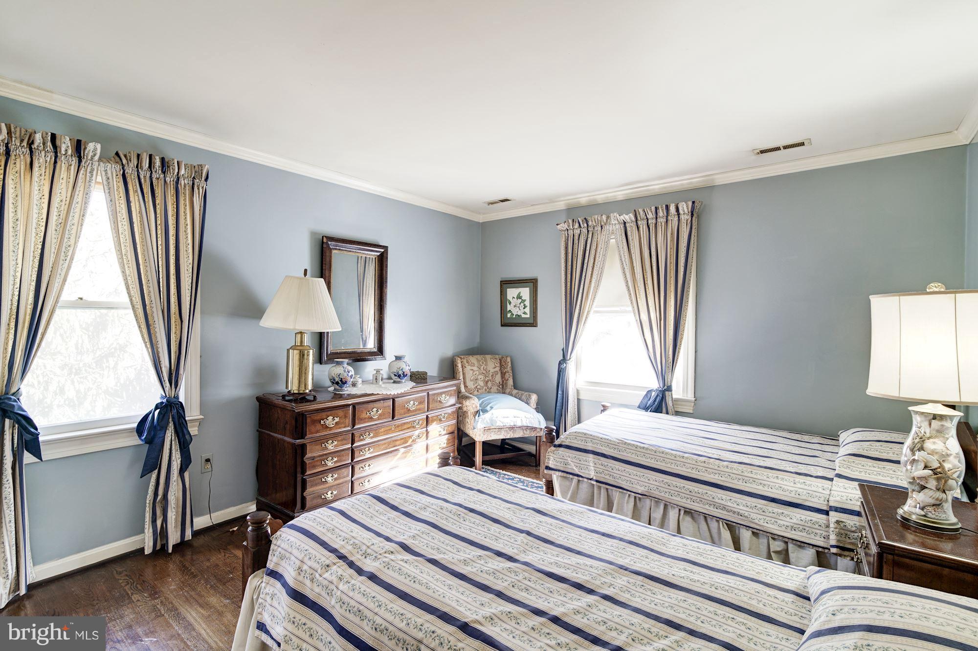 4148 North RoundHill Road Arlington, VA 22207 - Photo 22 of 38 Fourth Bedroom
