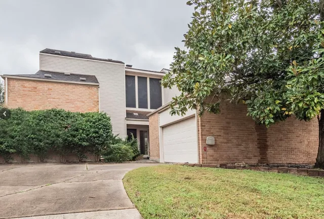 $2,800 | 1022 Forest Home Drive, Houston, TX 77077