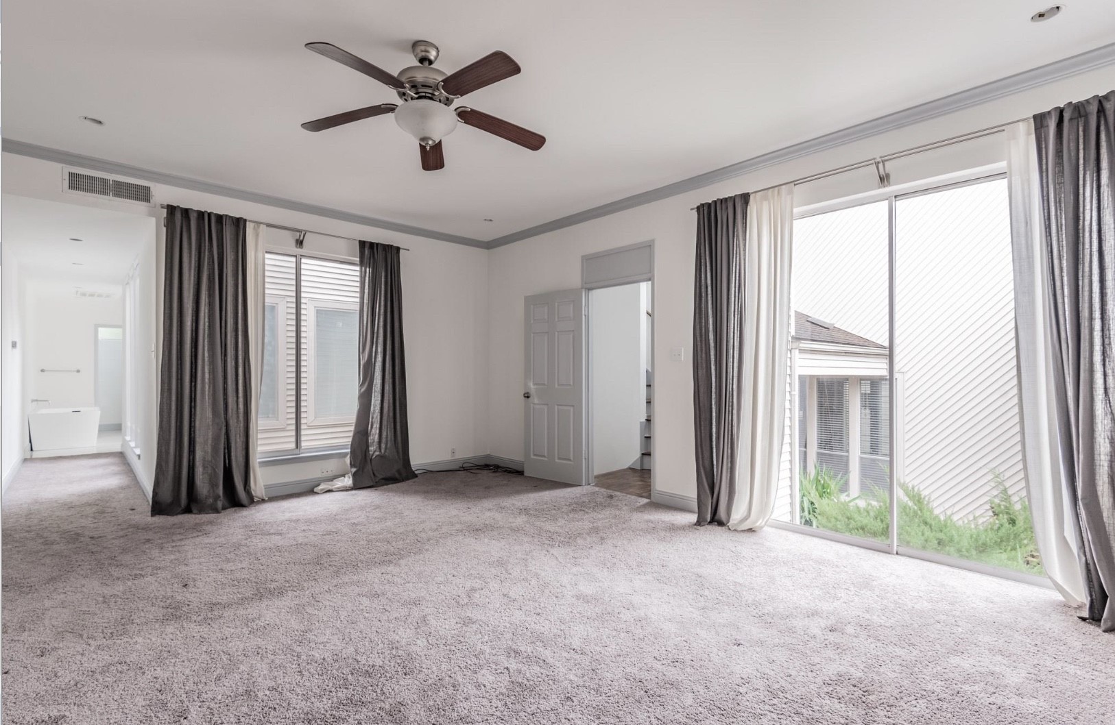 1022 Forest Home Drive Houston, TX 77077 - Photo 8 of 22