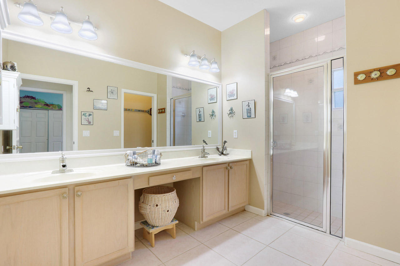 12596 170th Road North Jupiter, FL 33478 - Photo 11 of 15 12596 170th Rd N
