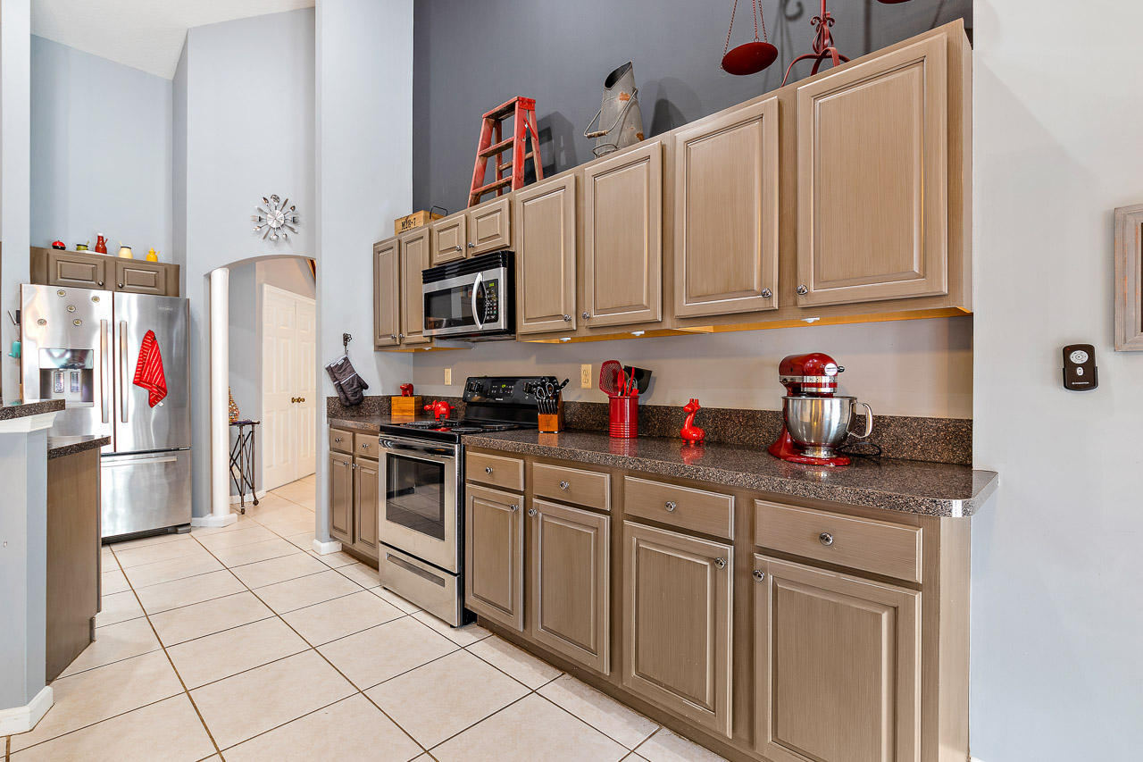 12596 170th Road North Jupiter, FL 33478 - Photo 6 of 15 12596 170th Rd N