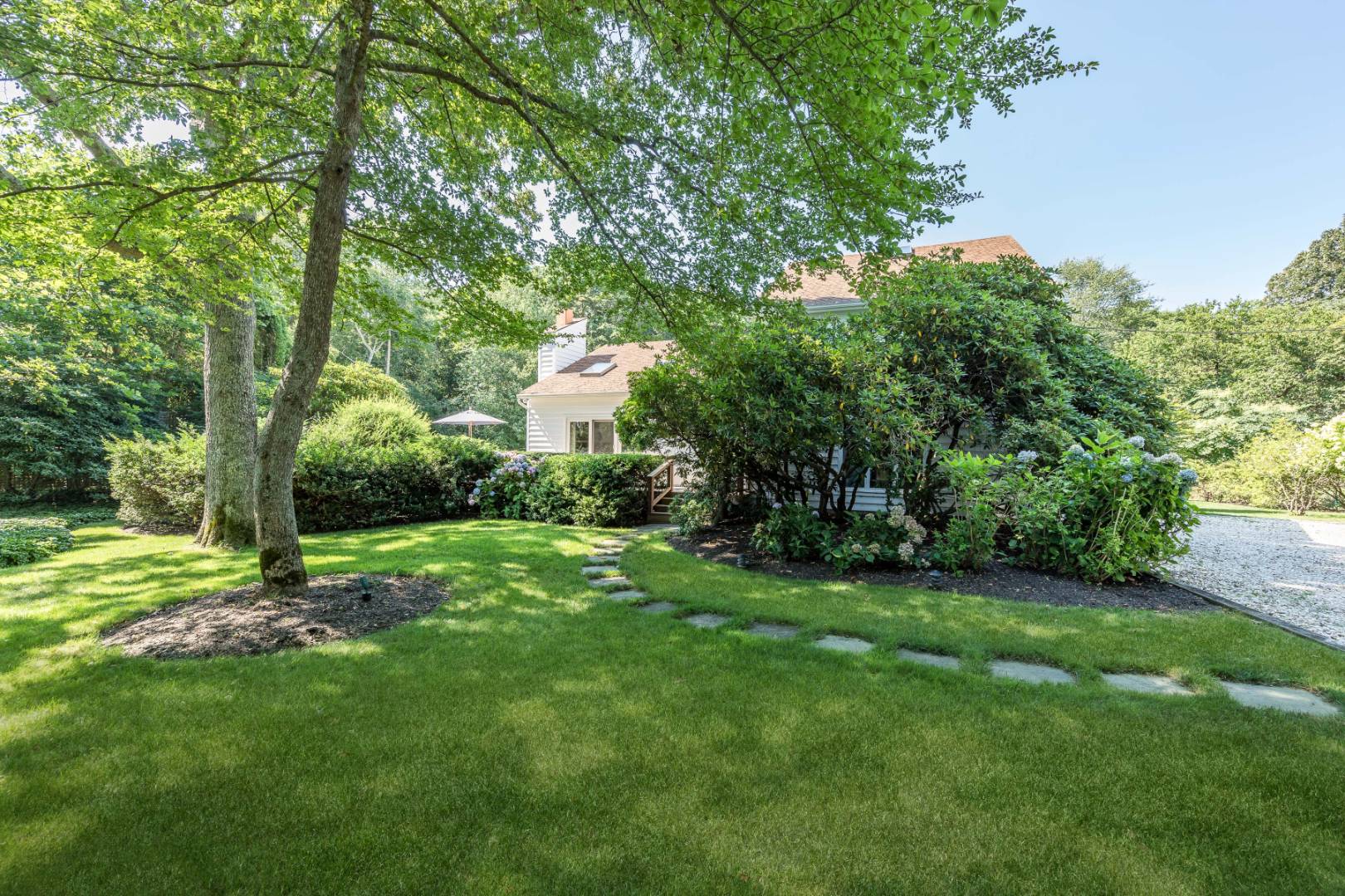 343 Sebonac Road Southampton, NY 11968 - Photo 3 of 22