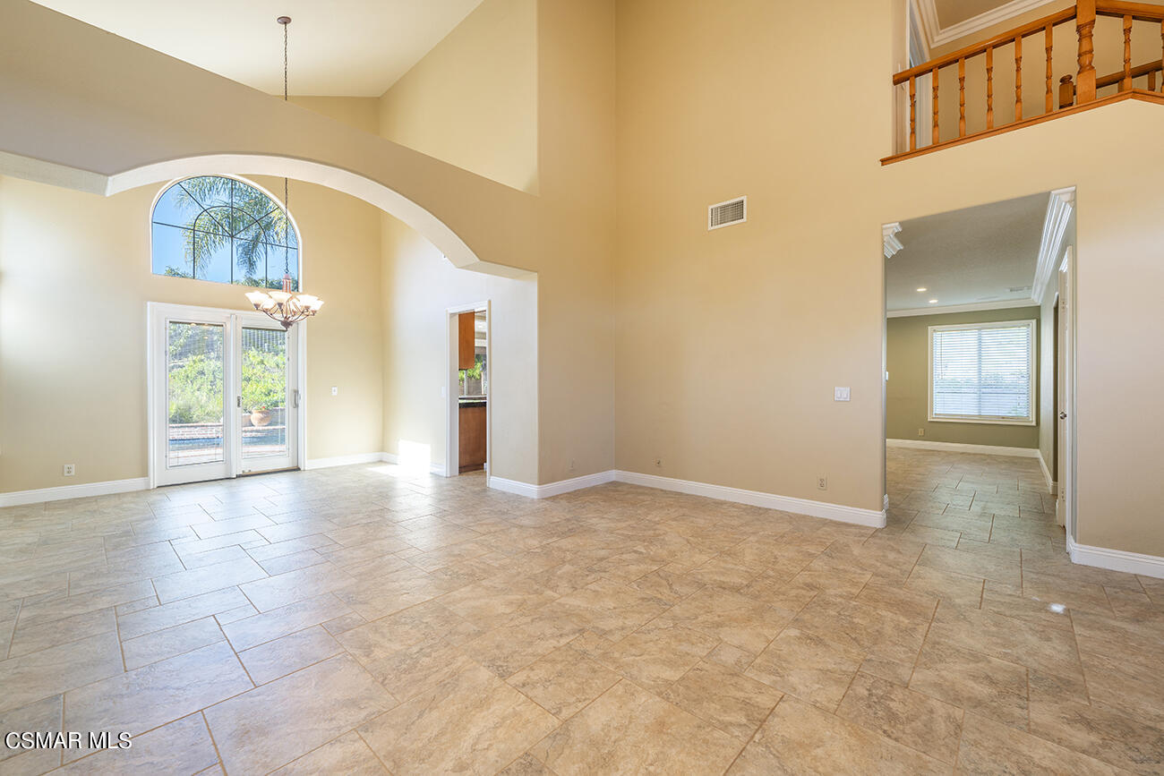 415 Fresh Meadows Road Simi Valley, CA 93065 - Photo 6 of 49 _A740073
