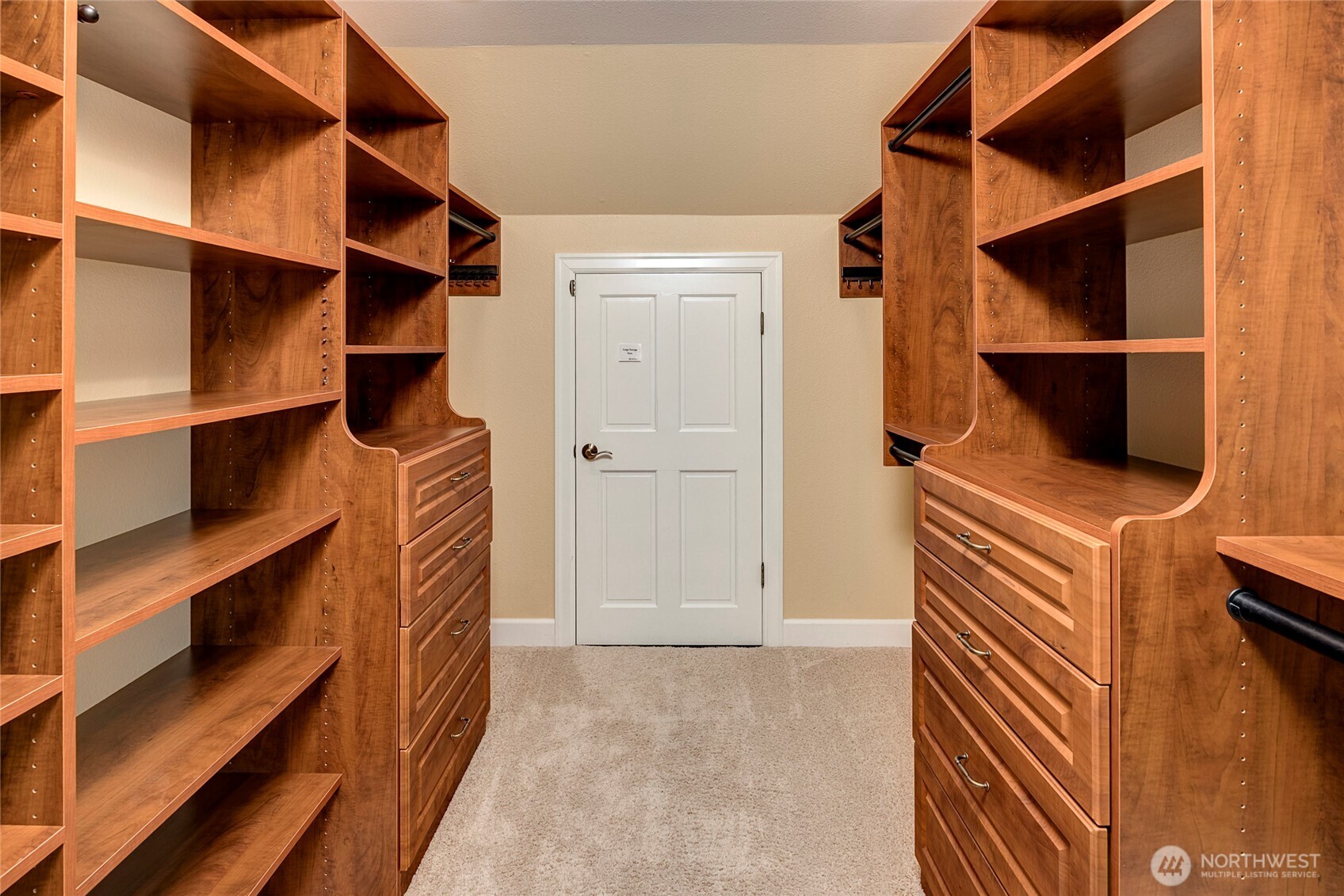 4911 Harbor Lane Everett, WA 98203 - Photo 29 of 39