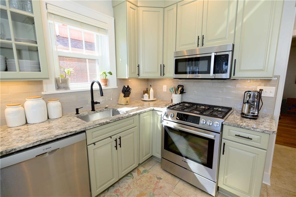 6452 Monitor Street Pittsburgh, PA 15217 - Photo 11 of 39 Gallery Image 11