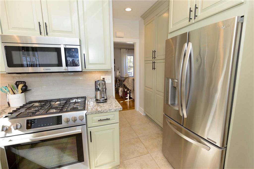 6452 Monitor Street Pittsburgh, PA 15217 - Photo 10 of 39 Gallery Image 10