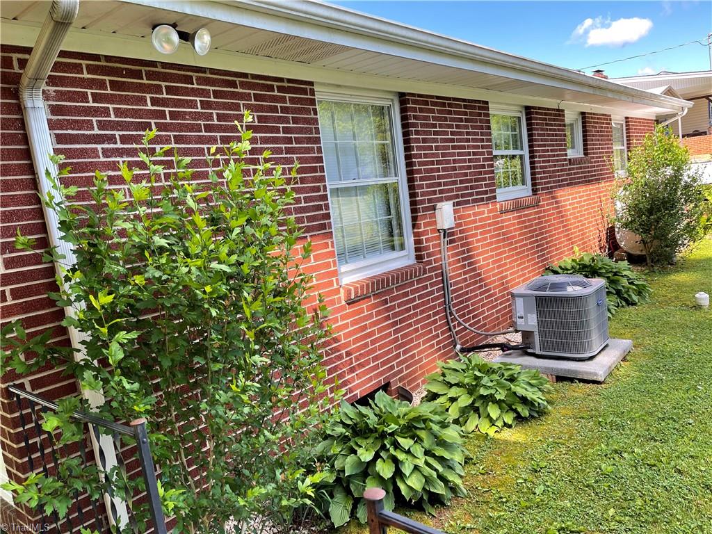 232 Chatham Road Mount Airy, NC 27030 - Photo 15 of 17 Gallery Image 15