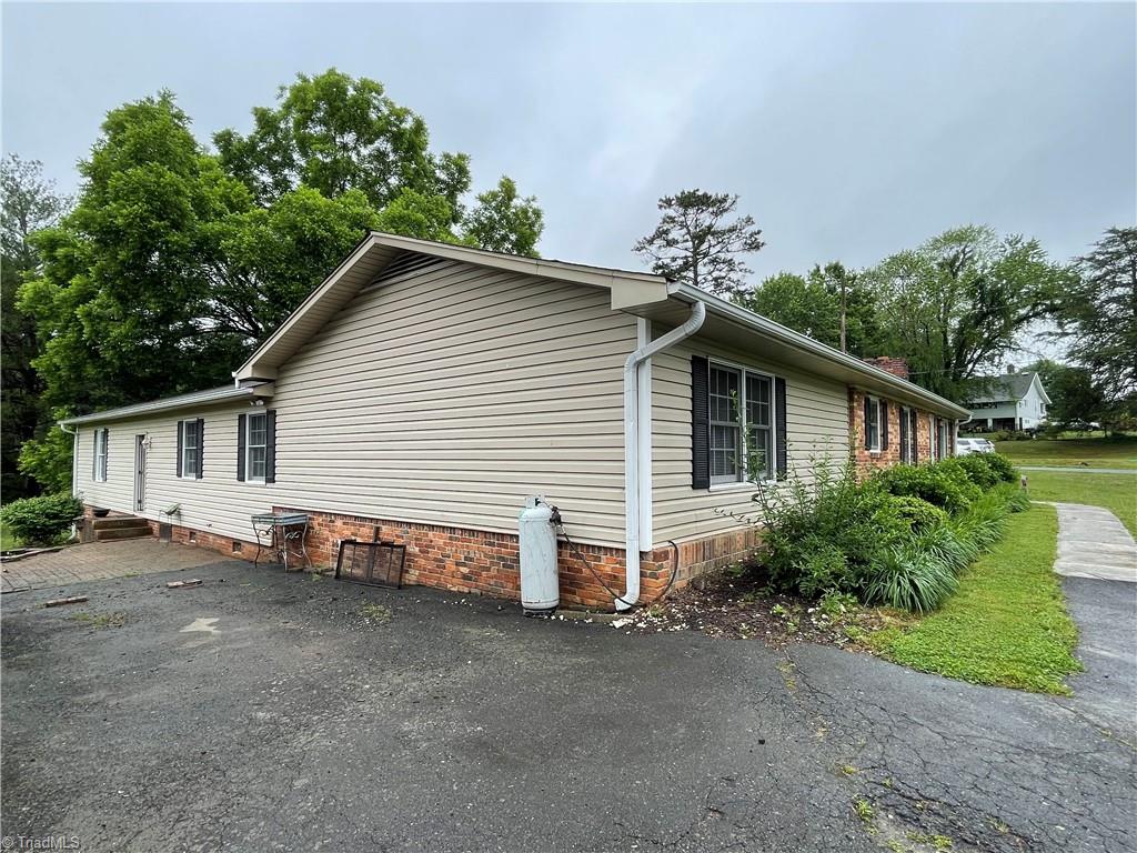 232 Chatham Road Mount Airy, NC 27030 - Photo 17 of 17 Gallery Image 17