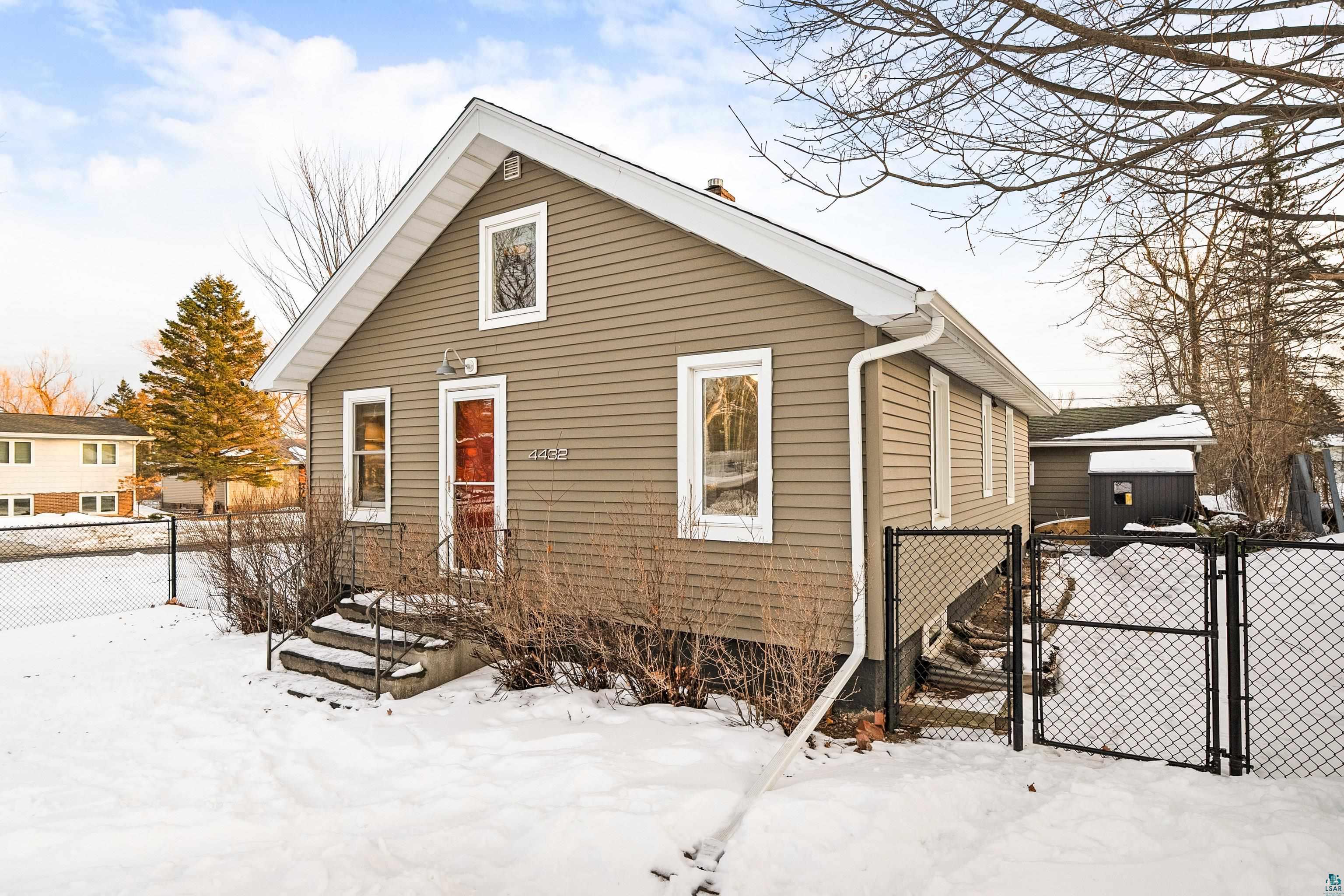 4432 Otsego Street Duluth, MN 55804 - Photo 1 of 41