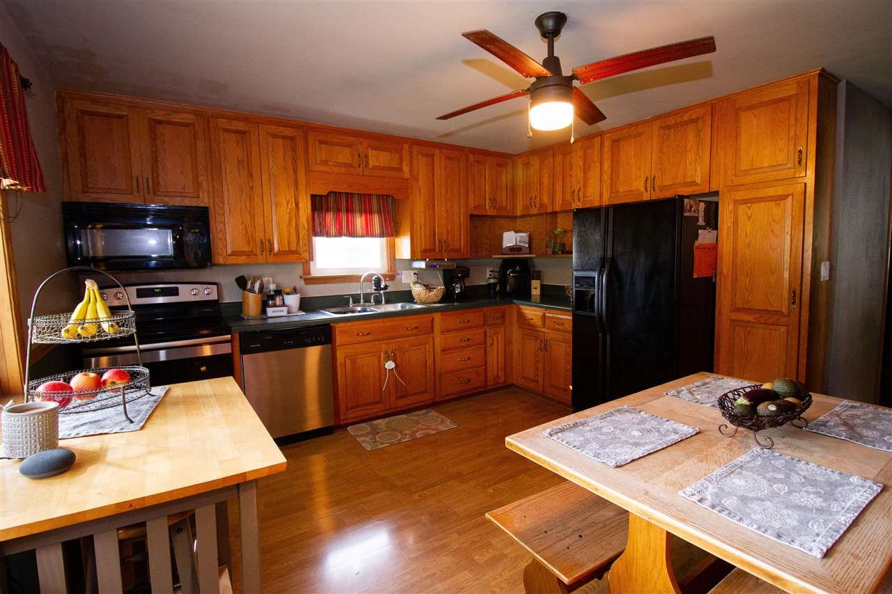 1221 Franklin Street Center Point, IA 52213 - Photo 8 of 30 Gallery Image 8