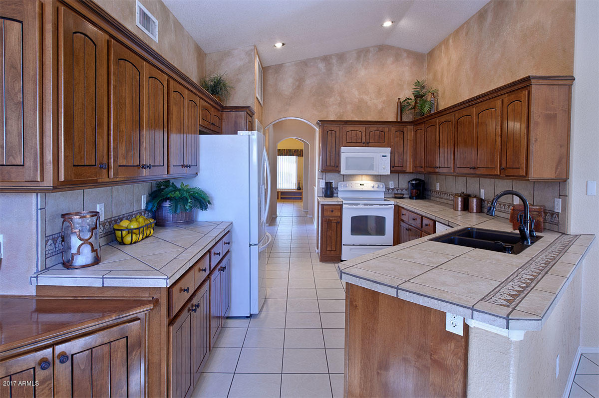 15424 Piccadilly Road Goodyear, AZ 85395 - Photo 5 of 21 Kitchen View 2