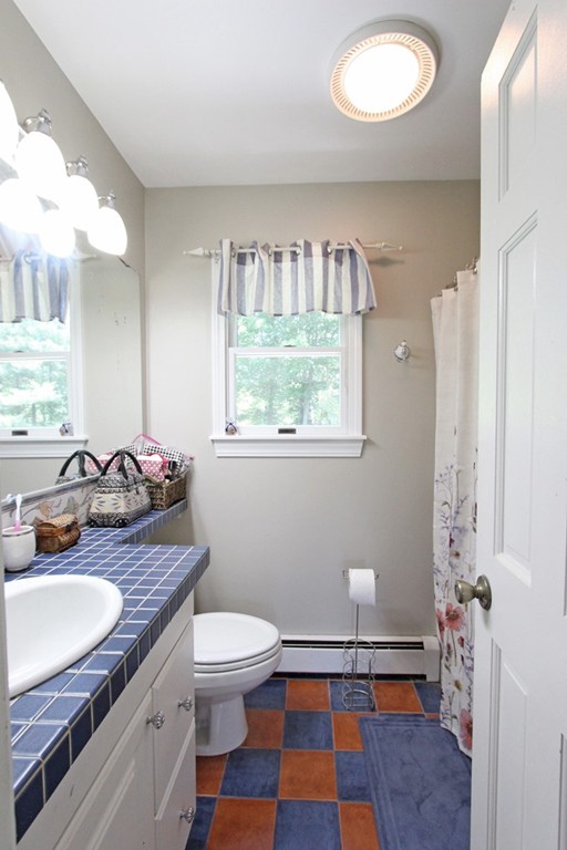 16 Holly Meadow Road Holyoke, MA 01040 - Photo 17 of 20 Gallery Image 17