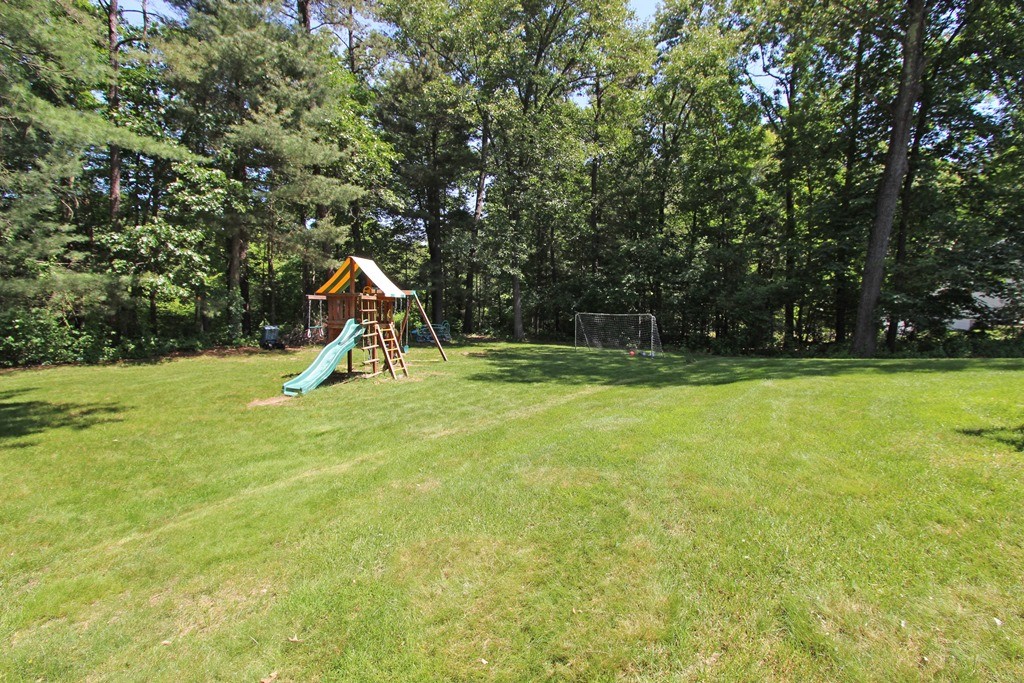 16 Holly Meadow Road Holyoke, MA 01040 - Photo 19 of 20 Gallery Image 19