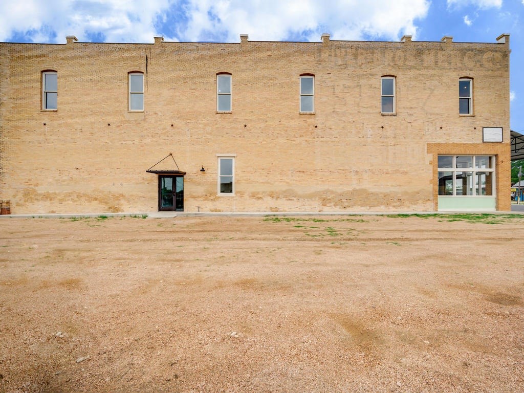 110 South Main Street, Unit 206 Elgin, TX 78621 - Photo 19 of 20