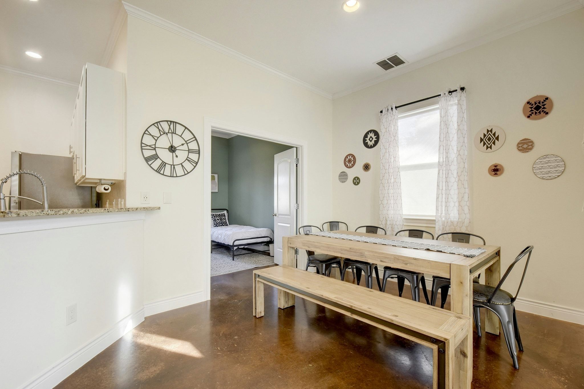 2206 East 14th Street, Unit 2 Austin, TX 78702 - Photo 11 of 31 Ample room for a large table, perfect for everyday meals or dinner parties.