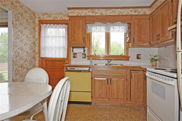 148 8 Lots Road Sutton, MA 01590 - Photo 12 of 27