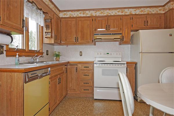 148 8 Lots Road Sutton, MA 01590 - Photo 10 of 27