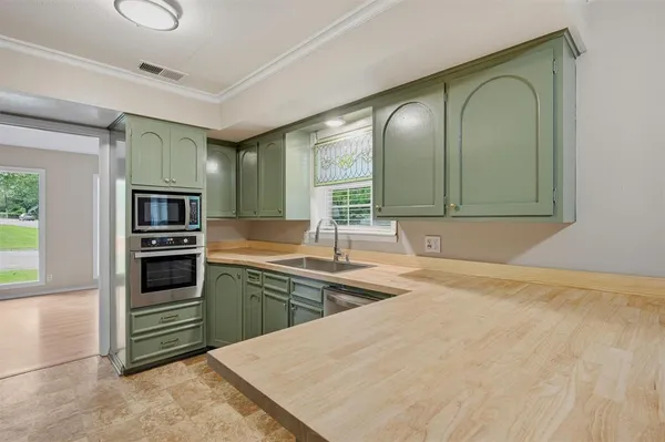 $1,995 | 2502 Turtle Creek Drive, Sherman, TX 75092