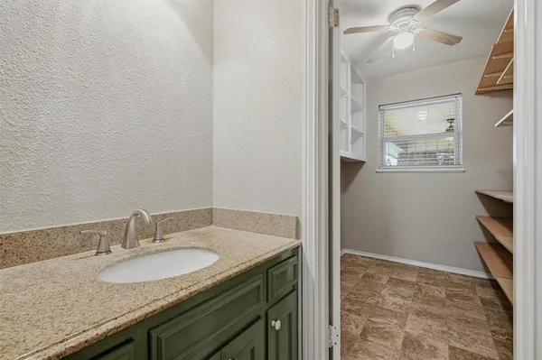 $1,995 | 2502 Turtle Creek Drive, Sherman, TX 75092