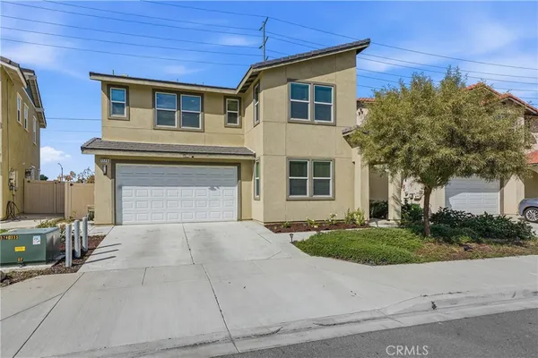$3,500 | 1176 Woodbury Lane, Mentone, CA 92359