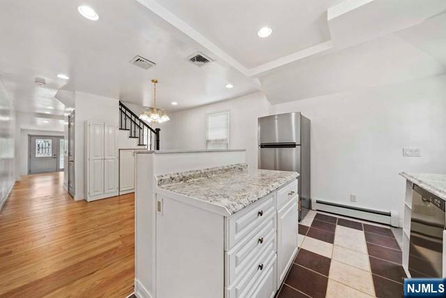 19 Intervale Road Teaneck, NJ 07666 - Photo 4 of 20