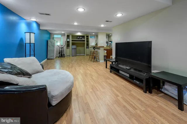 $349,900 | 1 Colts Neck Drive, Sicklerville, NJ 08081