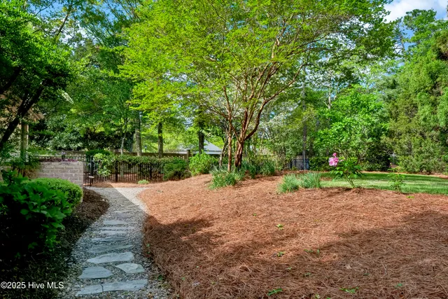 $995,000 | 7102 Saybrook Drive, Wilmington, NC 28405