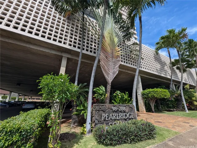 $268,900 | 98-288 Kaonohi Street, Unit 1104, Aiea, HI 96701