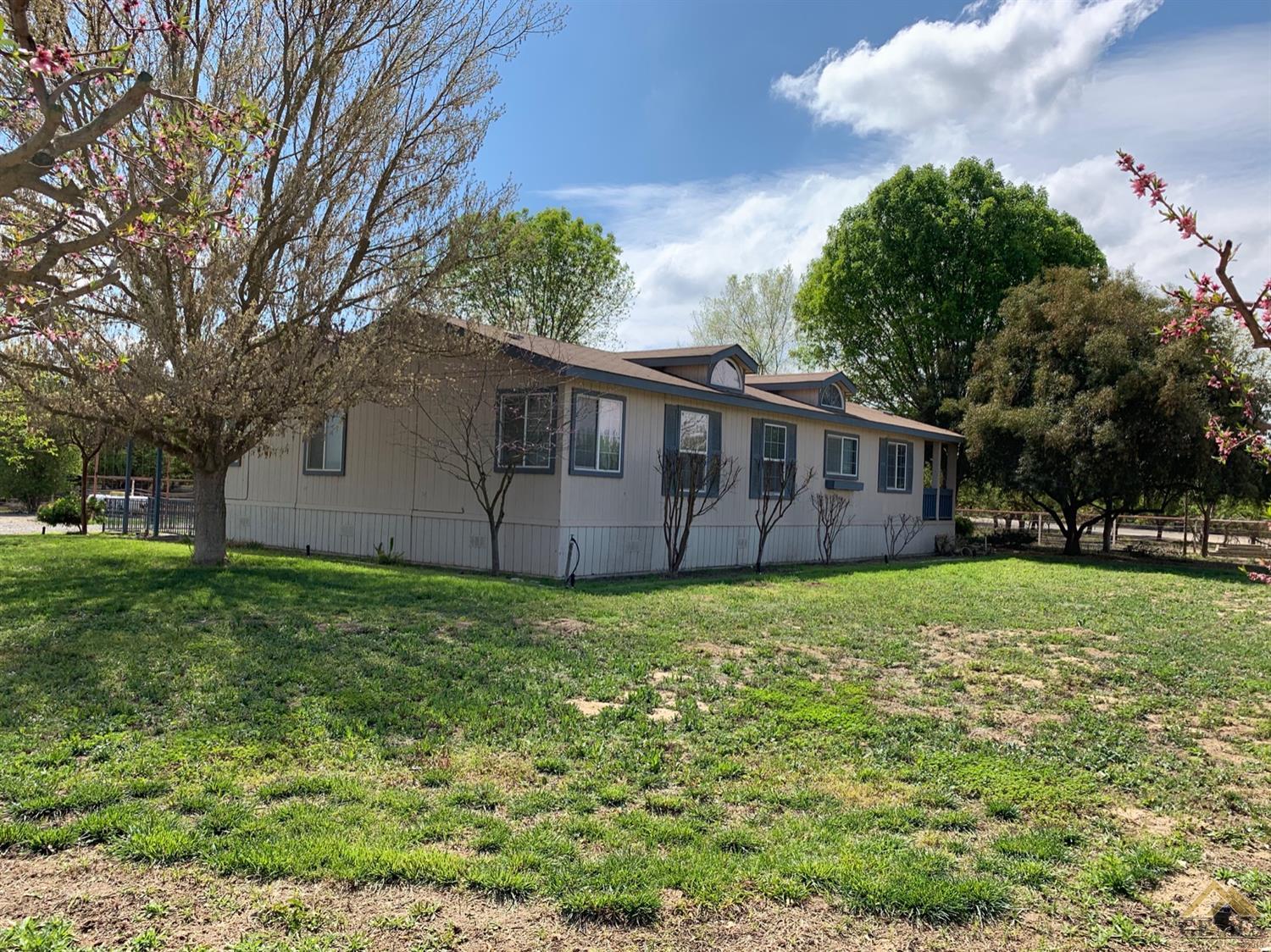 27249 Snow Road Bakersfield, CA 93314 - Photo 1 of 24