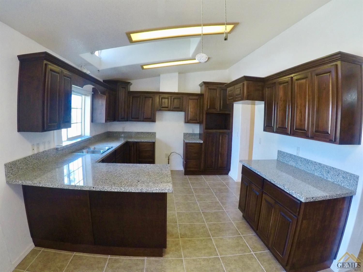 27249 Snow Road Bakersfield, CA 93314 - Photo 2 of 24