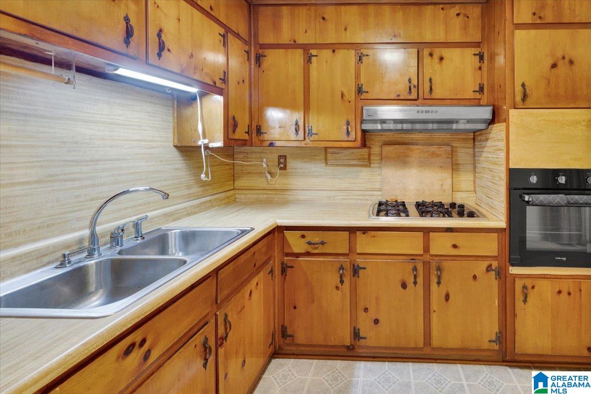 1376 Southwest 15th Street Birmingham, AL 35211 - Photo 8 of 16