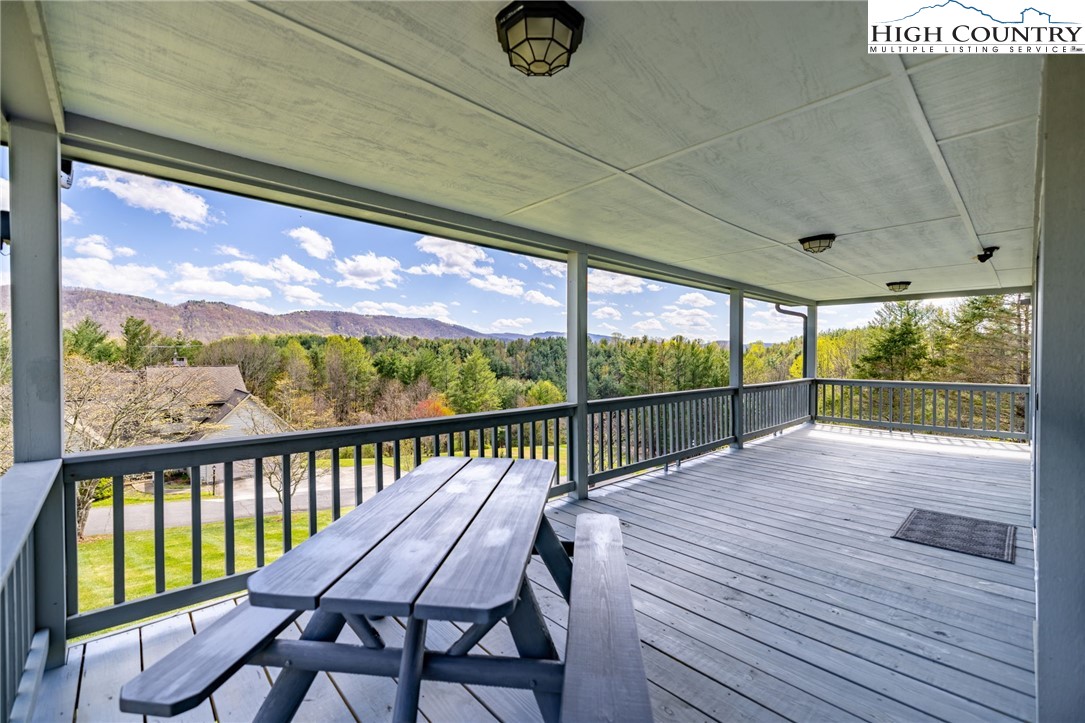 522 Buckeye Ridge Run Sparta, NC 28675 - Photo 6 of 50
