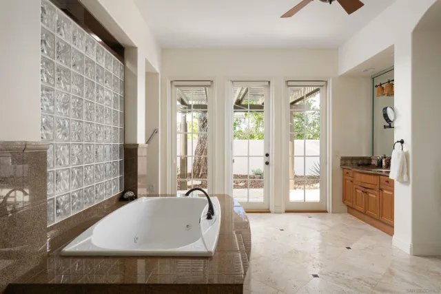 $4,495,000 | 6160 Avenida Del Duque, Rancho Santa Fe, CA 92091