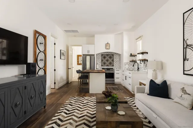 $4,495,000 | 6160 Avenida Del Duque, Rancho Santa Fe, CA 92091