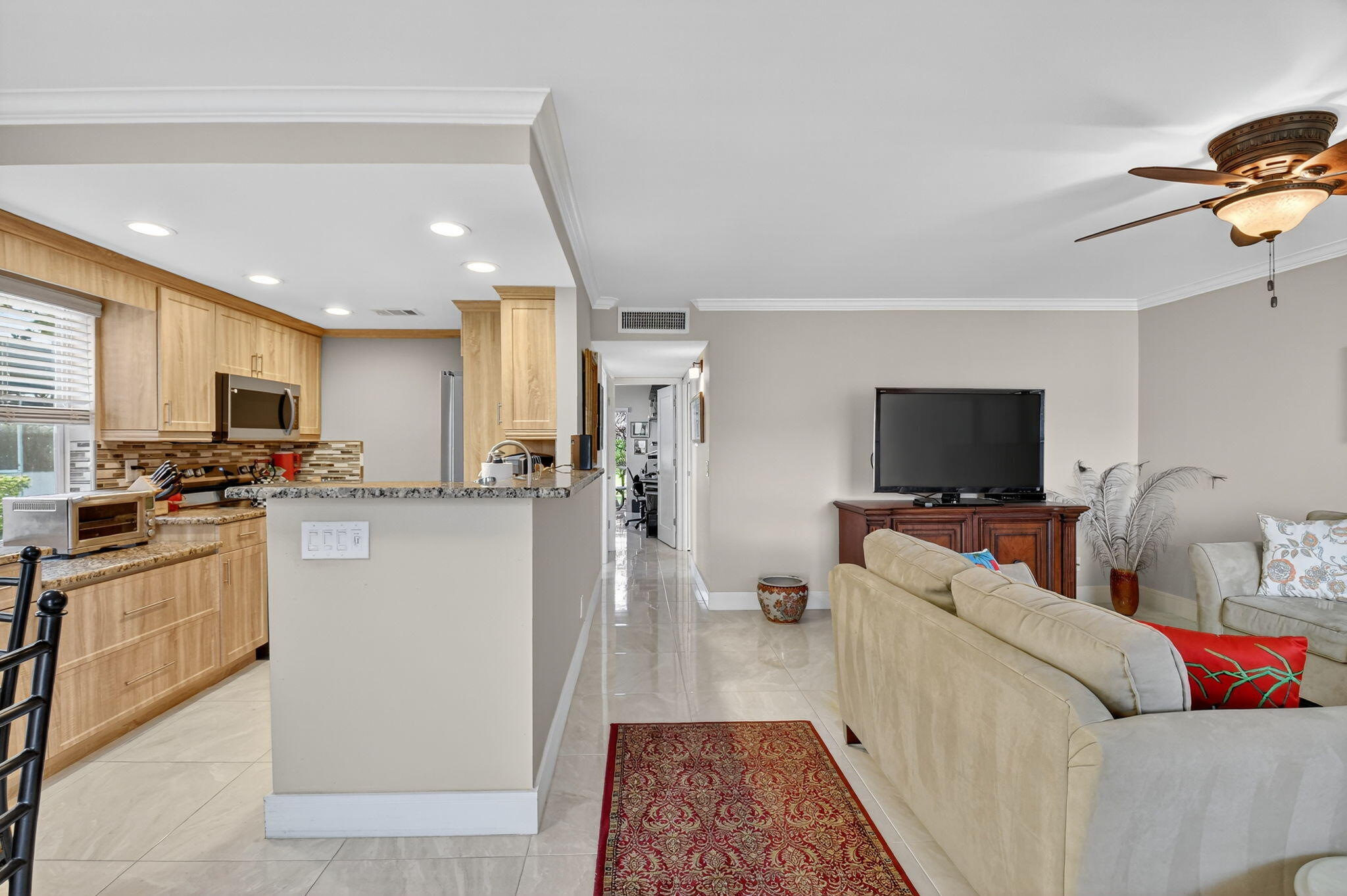 161 Flanders C, Unit 161 Delray Beach, FL 33484 - Photo 6 of 77 5-web-or-mls-015_DSC_8095