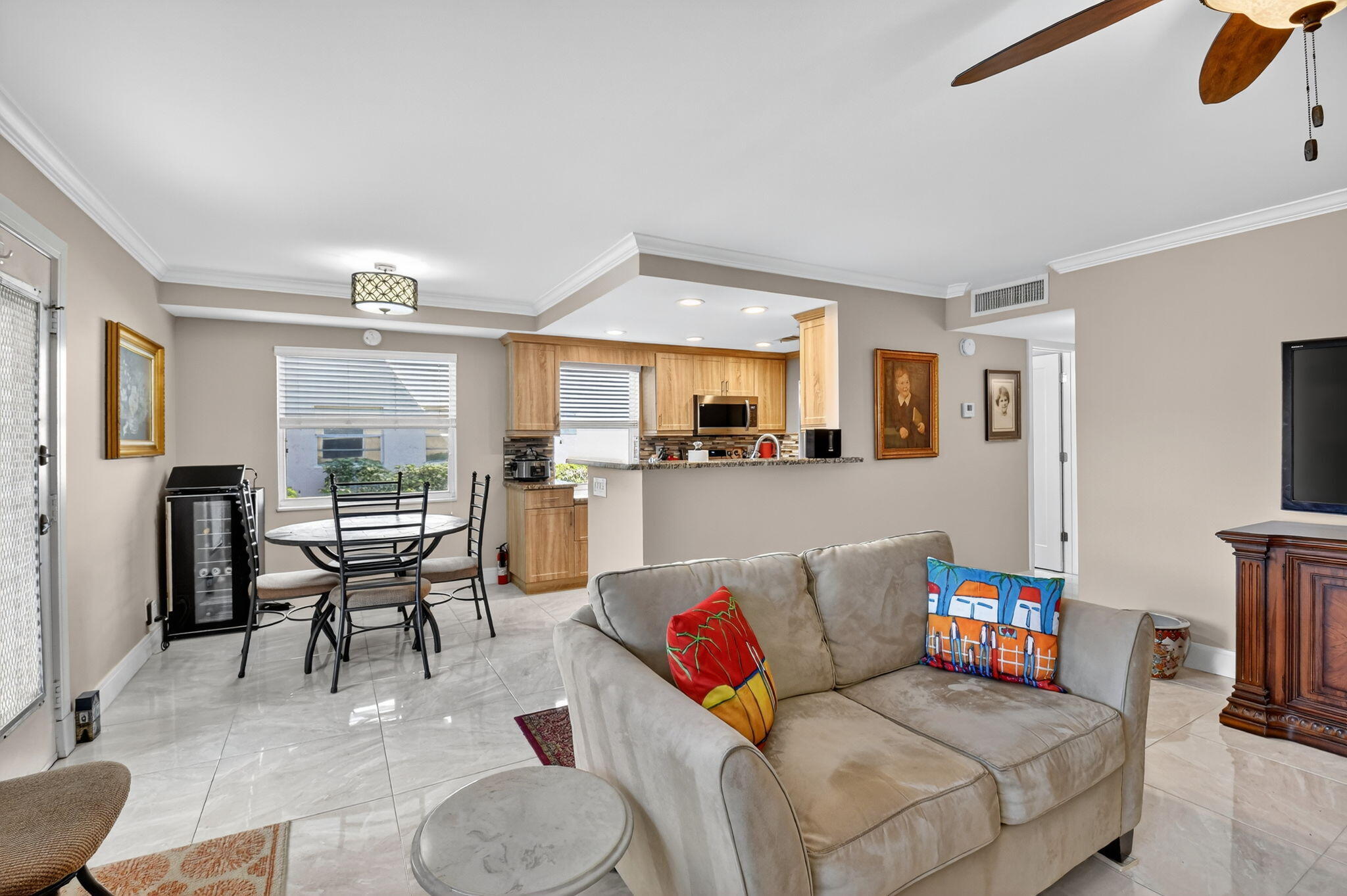 161 Flanders C, Unit 161 Delray Beach, FL 33484 - Photo 9 of 77 9-web-or-mls-019_DSC_8111