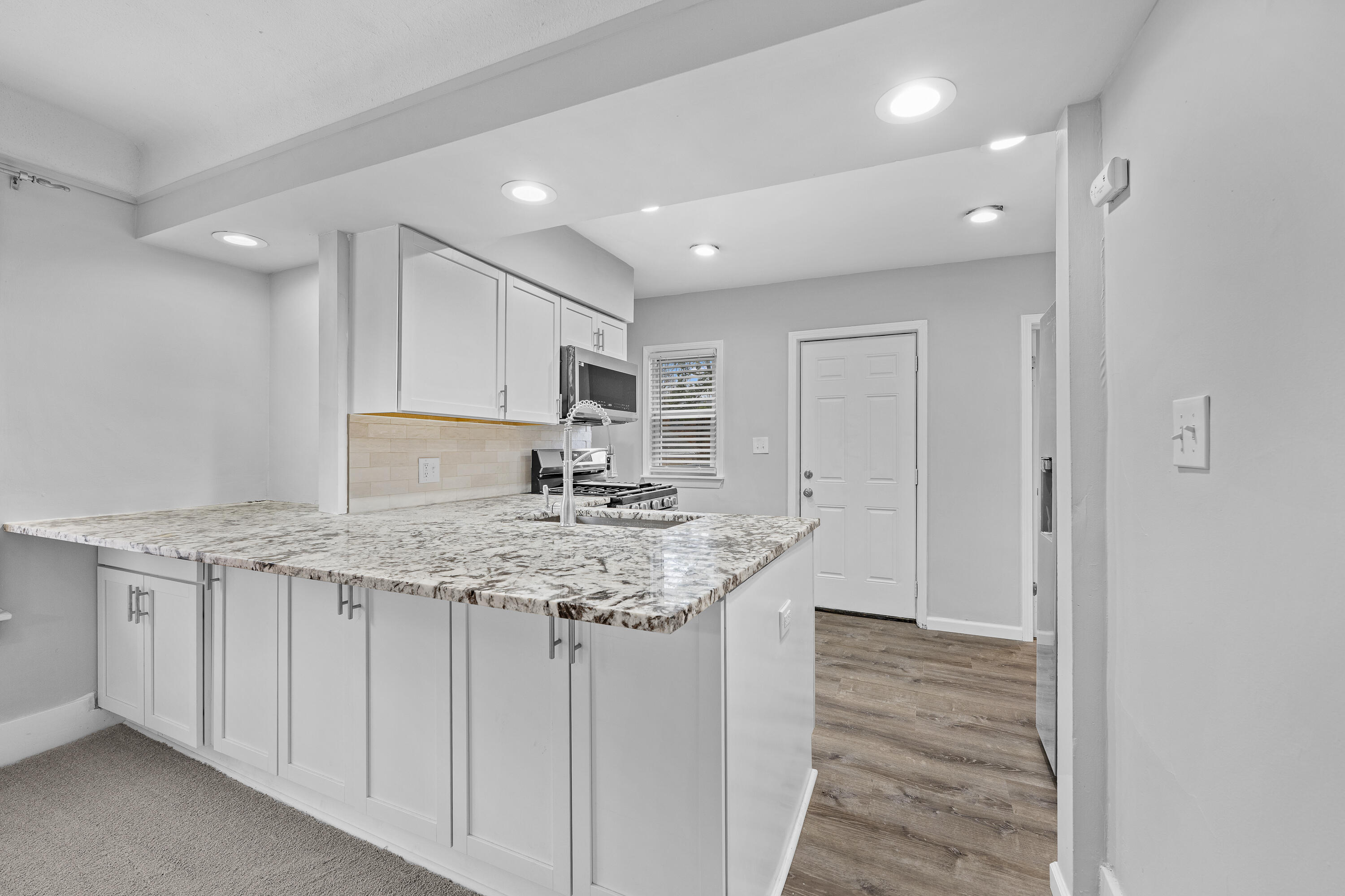 419 West 12 Mile Road Royal Oak, MI 48073 - Photo 12 of 27 _DSC9748