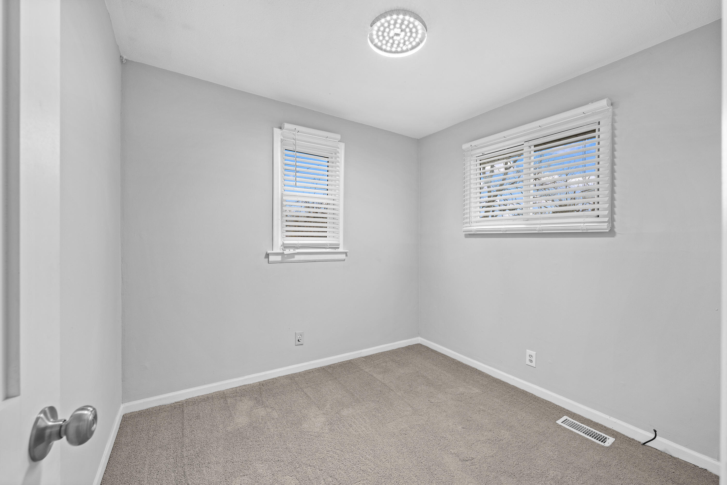 419 West 12 Mile Road Royal Oak, MI 48073 - Photo 16 of 27 _DSC9768