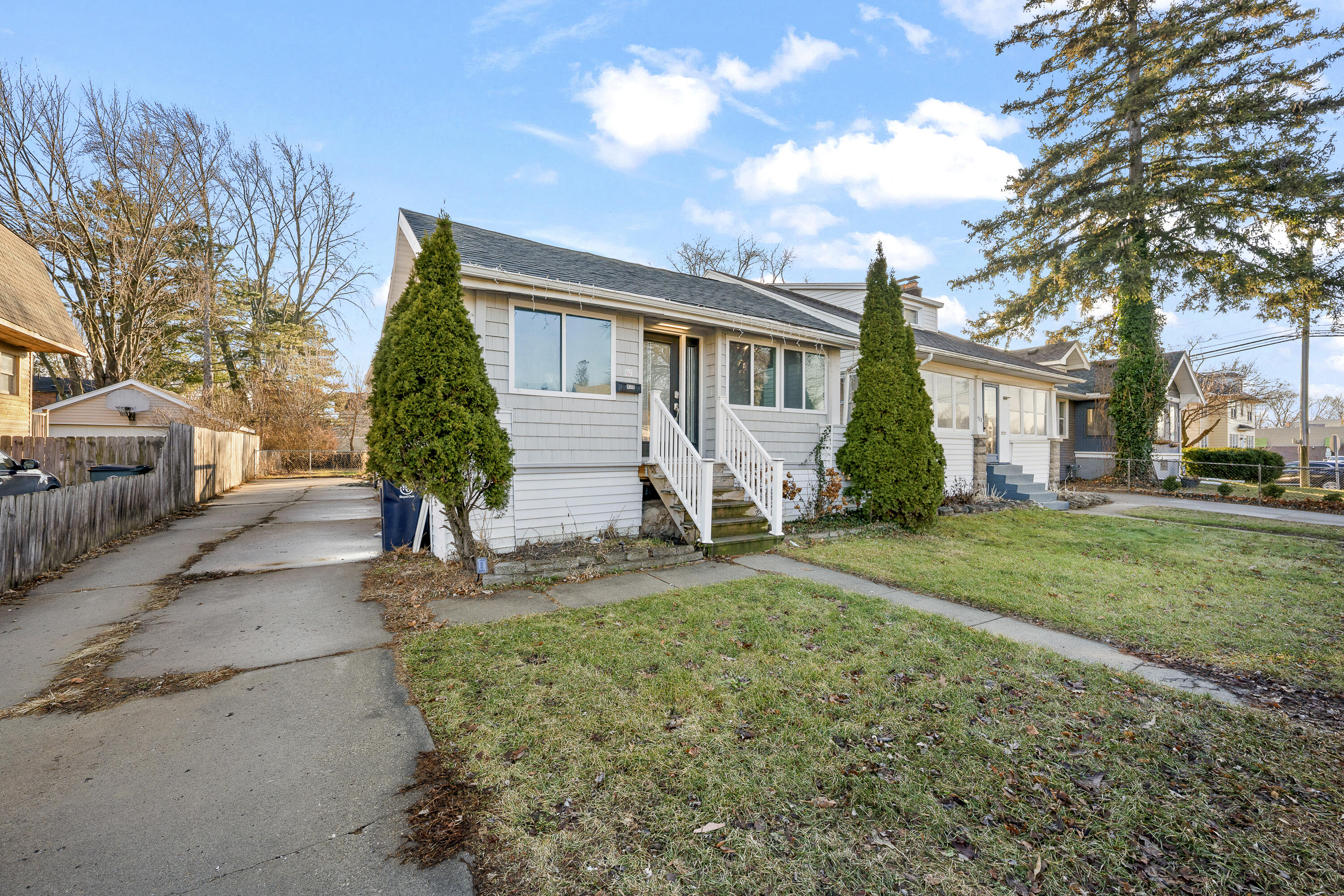 419 West 12 Mile Road Royal Oak, MI 48073 - Photo 2 of 27 _DSC9698