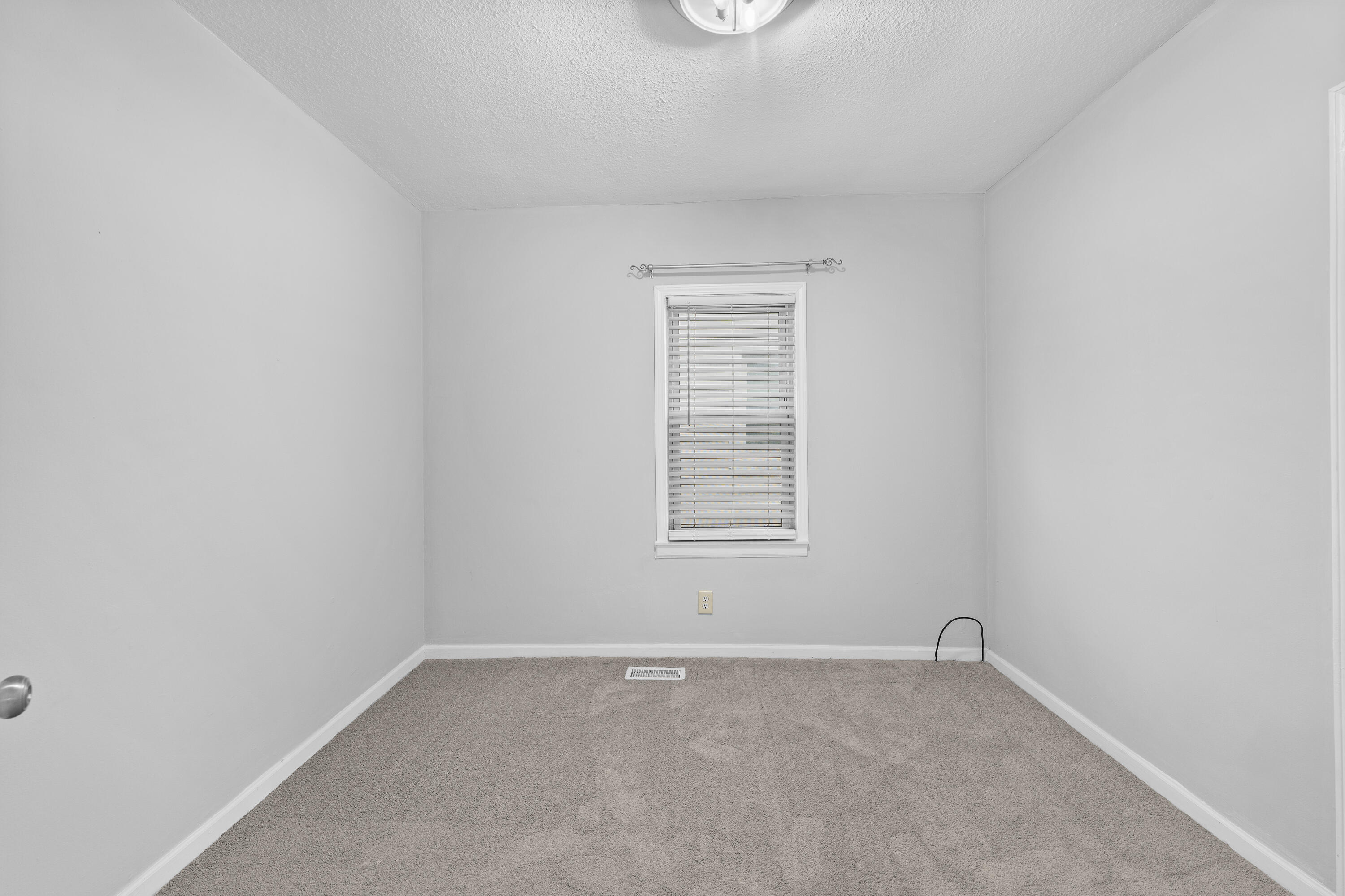 419 West 12 Mile Road Royal Oak, MI 48073 - Photo 21 of 27 _DSC9793